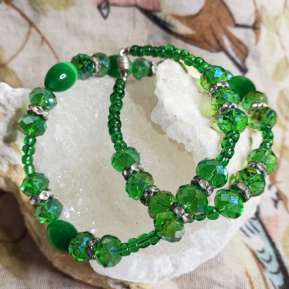 Green Moonglow Lucite Faceted Glass Crystal Beaded Vintage Necklace Seed Beads - Picture 3 of 12